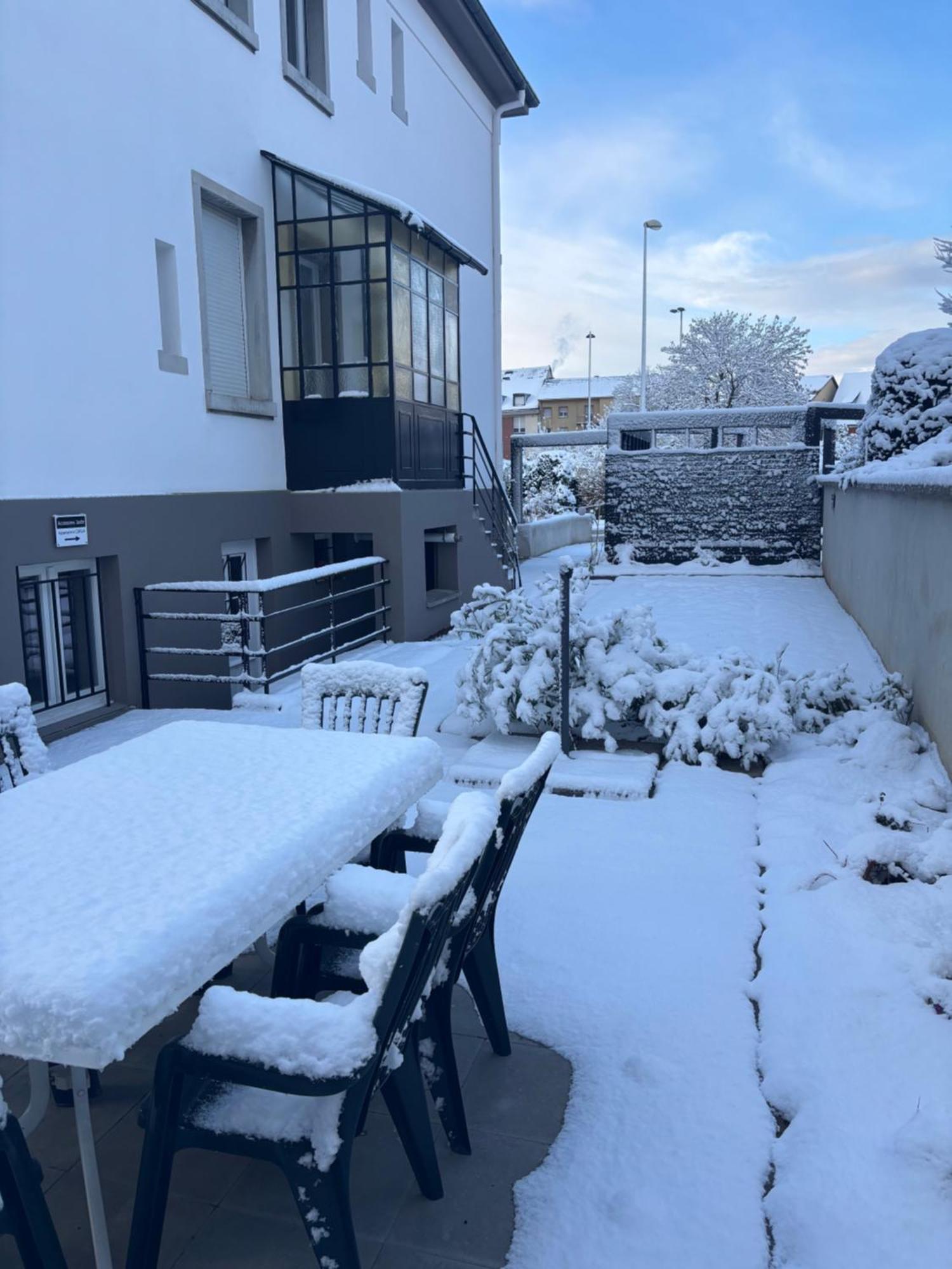Appartement De Prestige Au Centre Climatise Avec Jardin Prive Colmar Exteriör bild